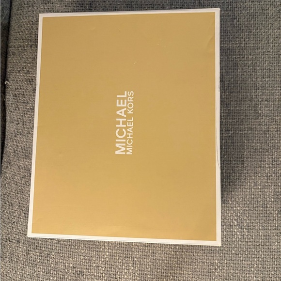 BNWT Michael Kors Logo Jacquard High-Top Sneakers β Womenβs Size 9 - Picture 5 of 14